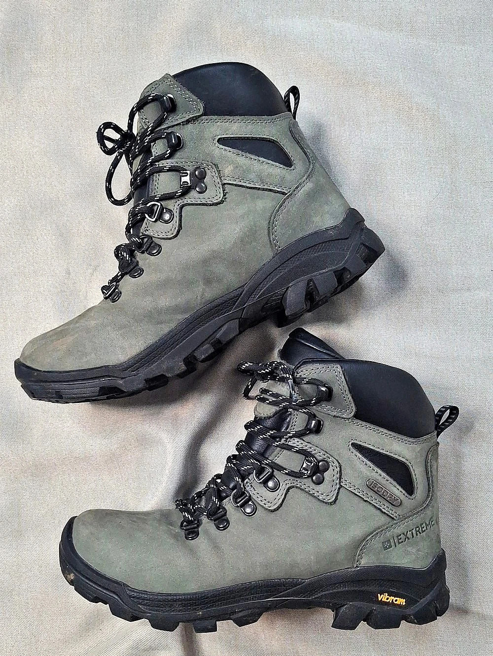 Mountain Warehouse Odyssey Extreme Vibram Hiking Boots Gray Sage Green US 8.5